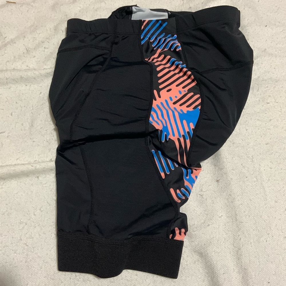 BEROY CYCLING SHORTS PADDED SEAT BLACK AND RETRO STRIPED 2XL ladies like new